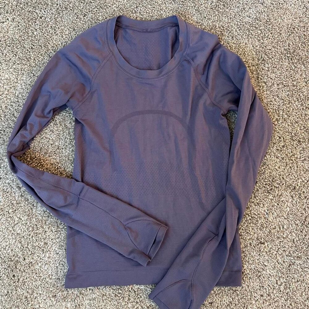 Lululemon Women's Purple and Grey Shirt
